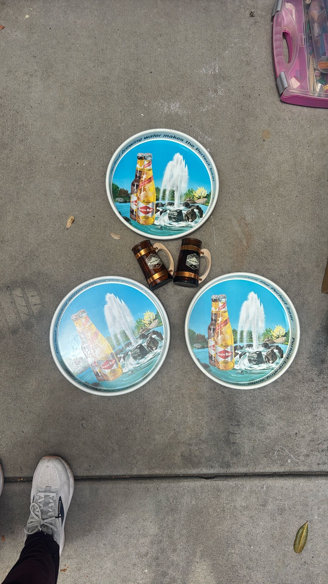 Grain Belt Vintage Trays And Mugs