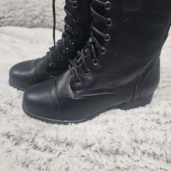 New Expensive Black Short Boots For Rain Kids Size 4. 