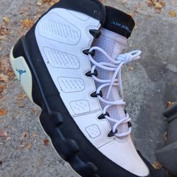 SZ 13" JORDAN 9 RETRO WHITE UNIVRSTY 