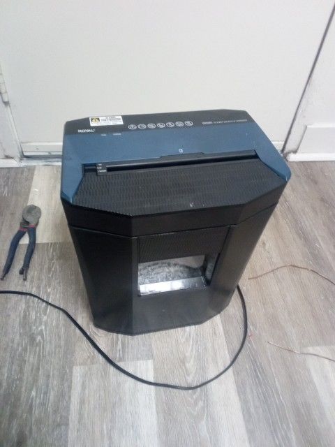 Royal 1005MC 10 Sheet Microcut Shredder