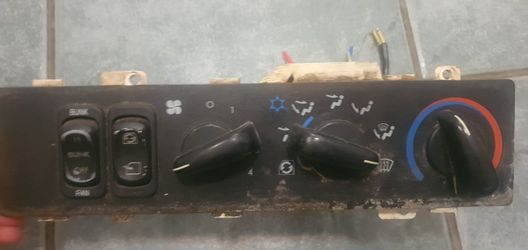 FREIGHTLINER CENTURY COLUMBIA PART N : A22-51695-012. BEHR PART N: (contact info removed)612