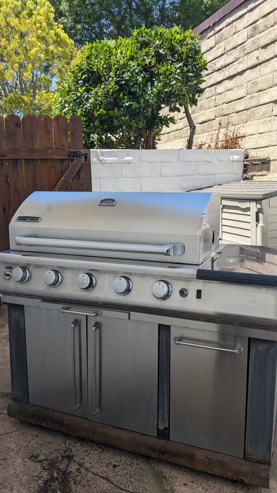 Large Grill, Outdoor Stainless Steel for BBQ for Sale in Westlake ...