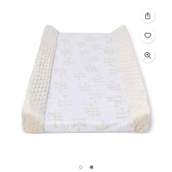 Munchkin Secure Grip Waterproof Diaper Changing Pad(NEW)

Cloud Island Plush Wipeable Diaper Changing Pad Cover (NEW)

Blooming Bath Lotus Baby Bath S