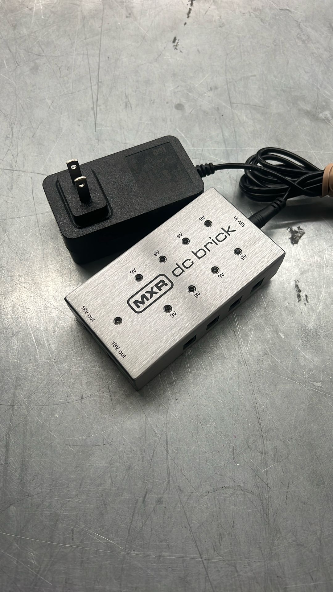 MXR M237 DC Brick Guitar Pedal Power Supply