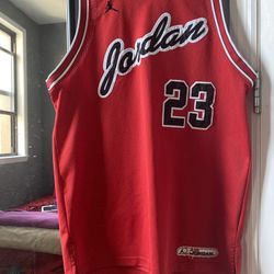 Jordan Chicago Jersey Size MEDIUM