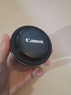Canon EF-S 24mm f/2.8 STM Pancake Lense