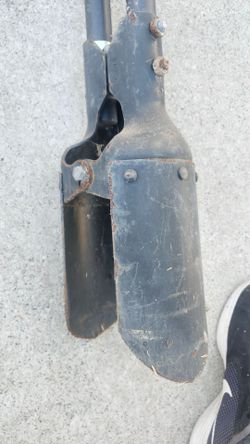 Post hole shovel