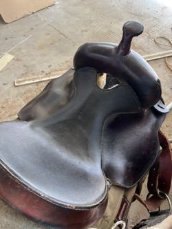 Circle Y Lightweight Western Saddle