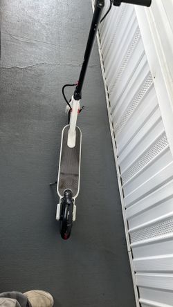 Electric scooter