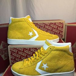 Converse  Mid Top Suede Sneakers Men’s 10 