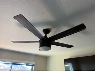Modern 52” Black LED Ceiling Fan – Excellent Condition