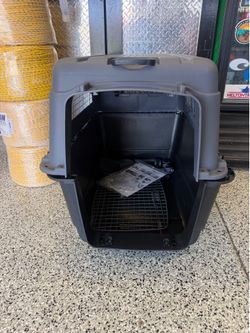 Pet carrier.   Large.  Never used.  $50