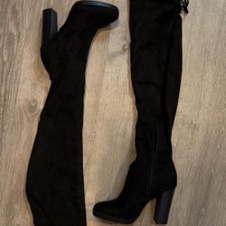 Black Boots (women Size 6)