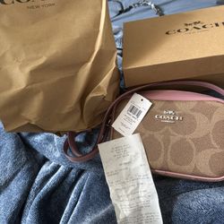 Women Coach Bag Brand New With Box And Everything 