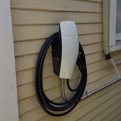 Tesla Chargers And Installations ⭐️⭐️⭐️⭐️⭐️