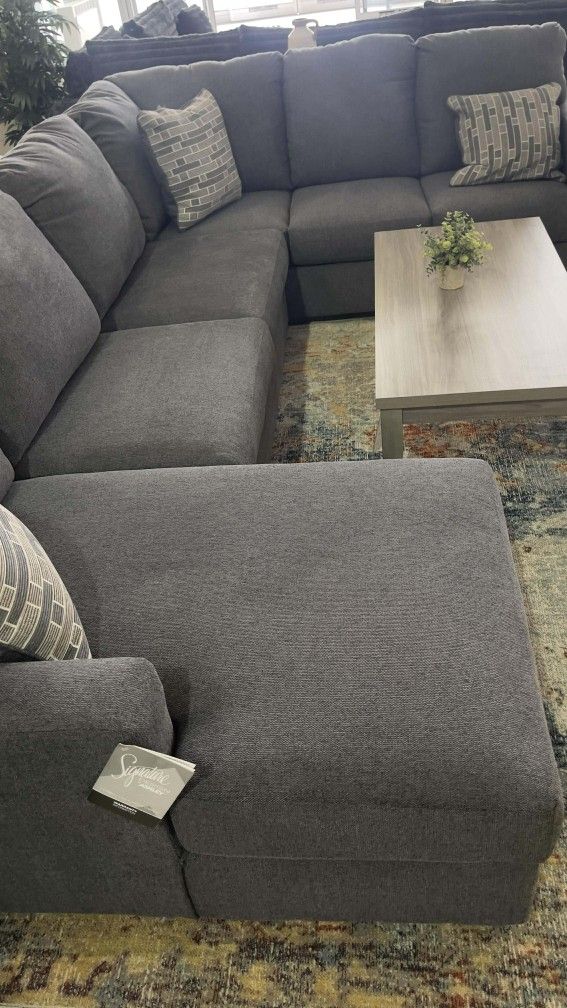 OM• $38 Initial • Brand New// 3 Piece Sectional