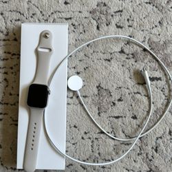 Apple Watch SE Gen 2 GPS