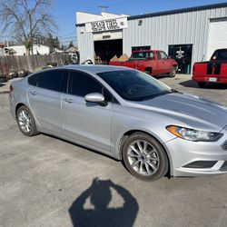 2017 Ford Fusion SE Sedan