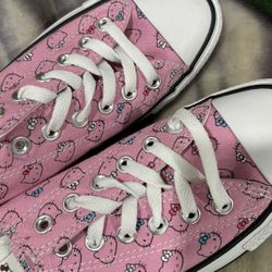 HELLO KITTY X CONVERSE 
