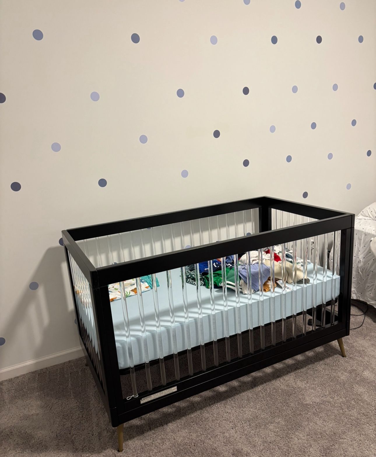 DELTA CHILDREN CONVERTIBLE CRIB