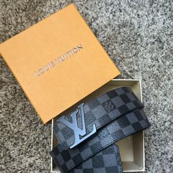 Louis Vuitton Initiales Black Belt