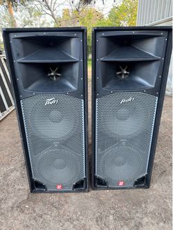 Peavey speakers