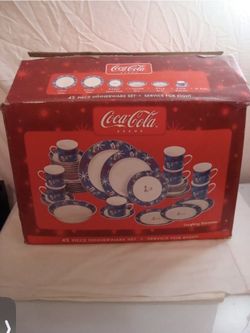 Coca Cola Laughing Snowman Christmas Dishes 42-Piece Set 8 Place Setting NIB