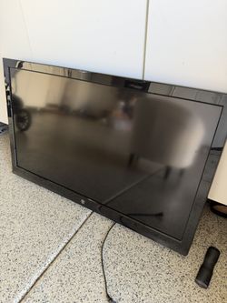 Flat Screen TV 40”