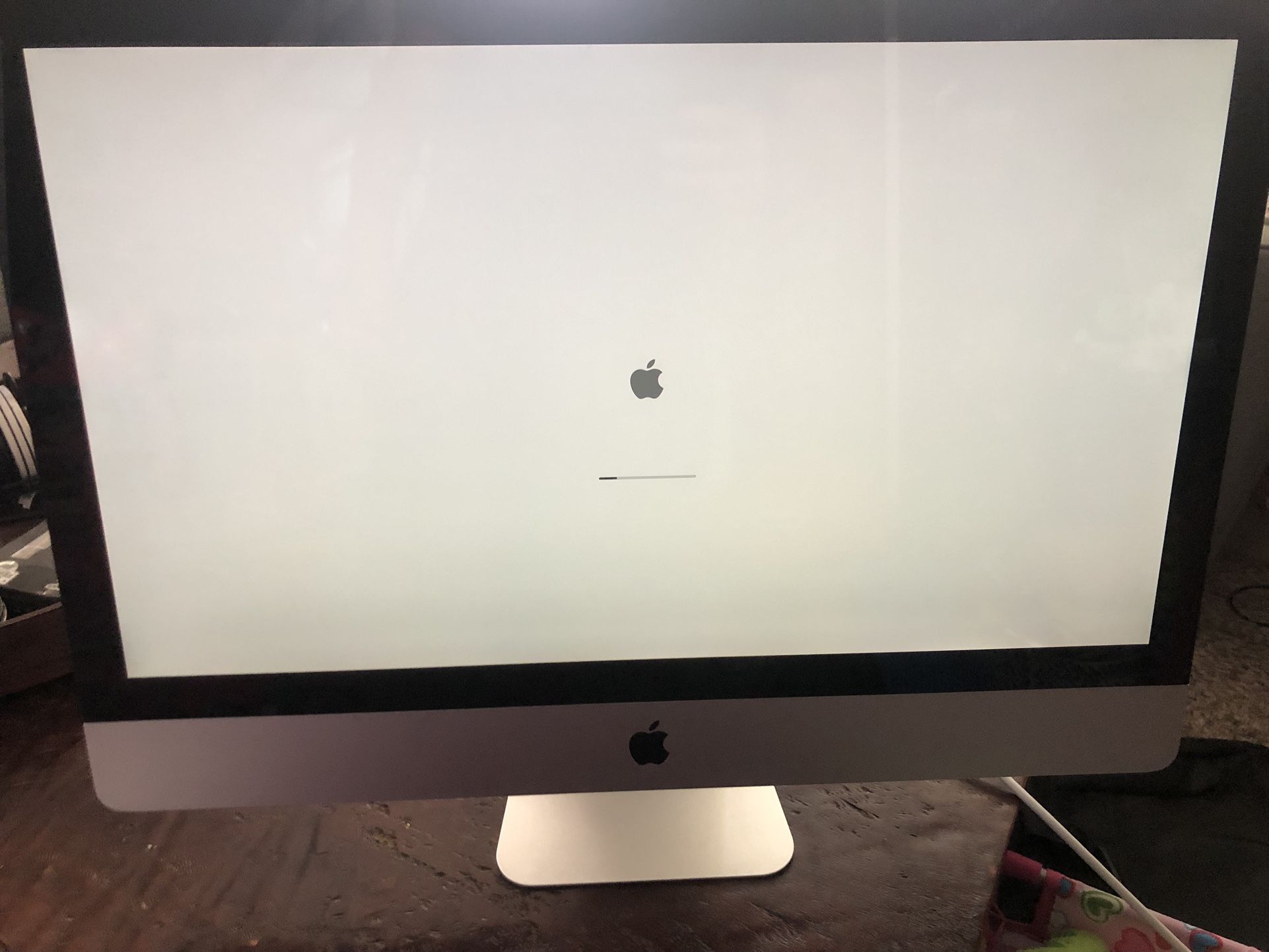 2011 IMAC (Needs HardDrive and O.S)
