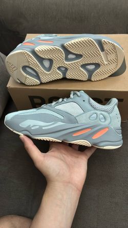 Adidas 700 Inertia Size 8 Men - 10/04