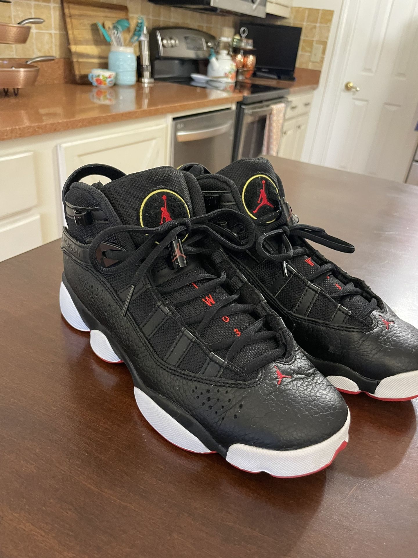 Air Jordan 6 Ring.