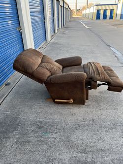 Beautiful recliner $49