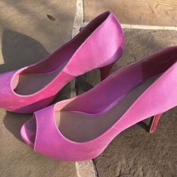 BARBIE WOMENS PUMPS 7.5