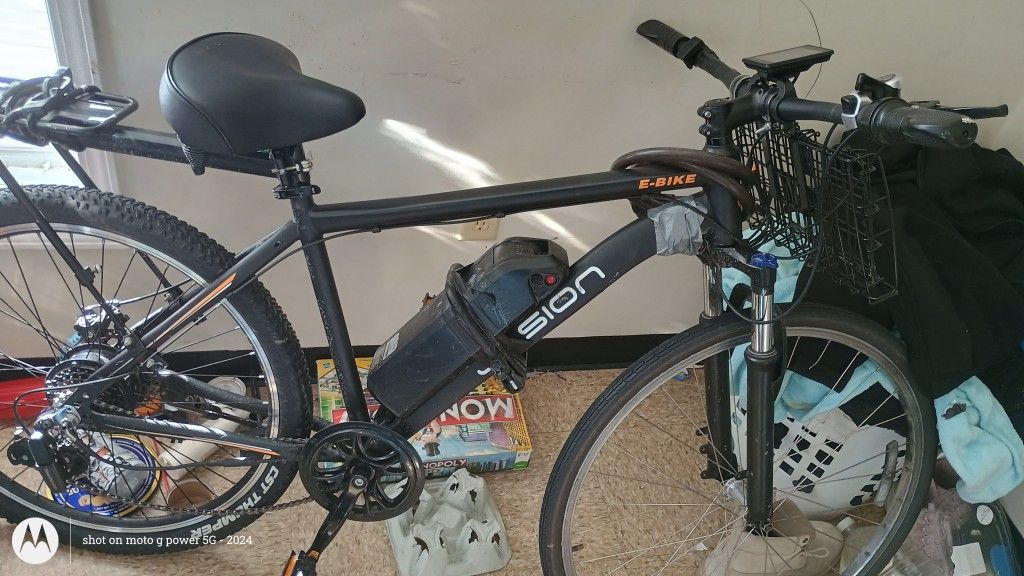 26" Ebike And 29" Single Speed Bike