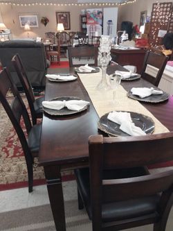 Beautiful 7 PC Dining Room Set