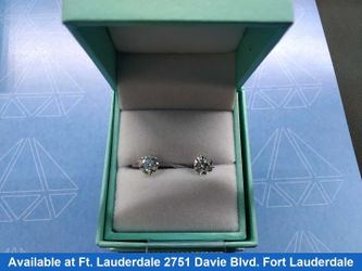 Double Stud Earring - White Gold 14k (.585) 1 grams