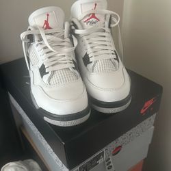 Jordan 4s