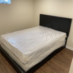 Full Size Bed 🛏️ 