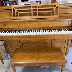 Yamaha Piano 