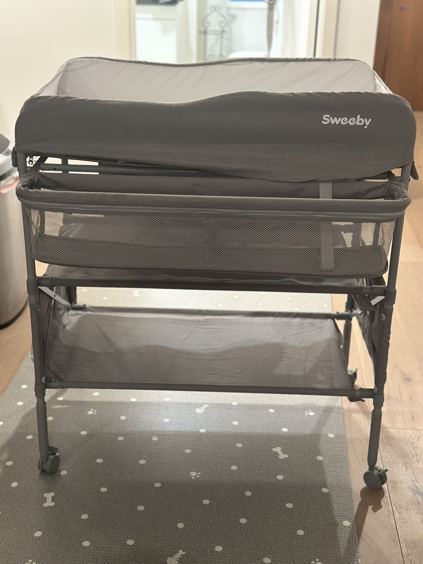 Sweeby Diaper Changing Table