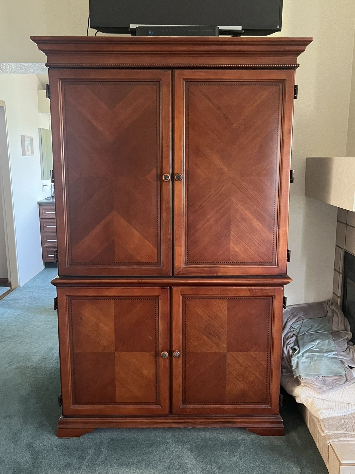 Computer Armoire