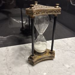 Hour Glass 