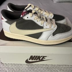 Travis Scott Reverse Mocha (9.5) Read Desc