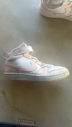 Nike Court Boroug