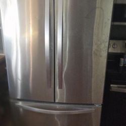 Whirlpool SS French door bottom freezer fridge 