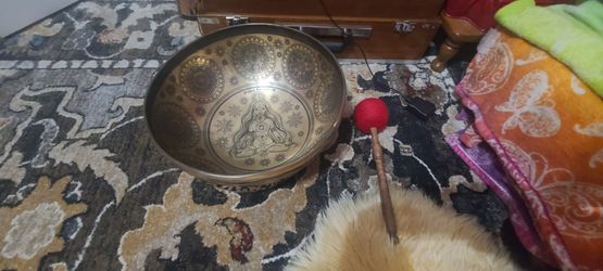 Brass singing bowl