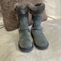 Women’s Grey Lamb  Suede Sheepskin Boots Size 8