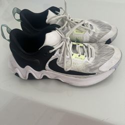 Nike Shoes Size 8.5