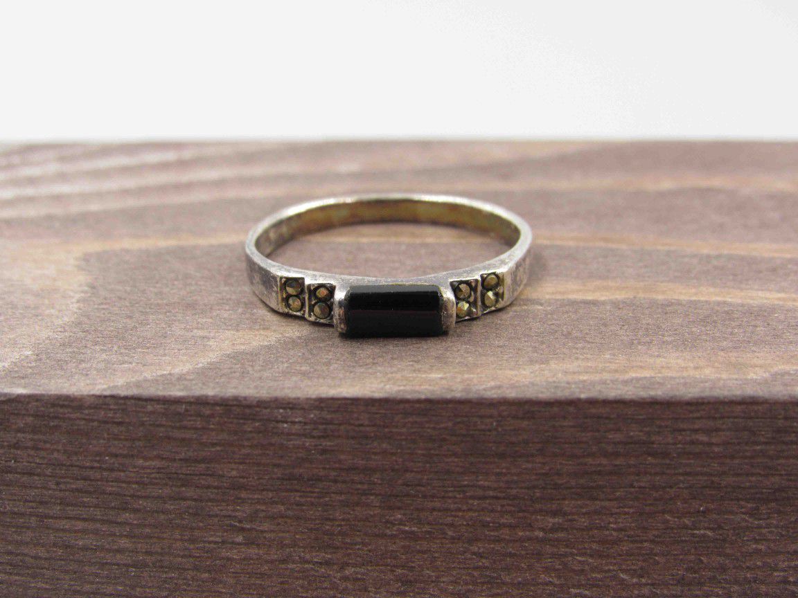 Size 7.75 Sterling Silver Rustic Marcasite & Black Inlay Band Ring Vintage Statement Engagement Wedding Promise Anniversary Friendship