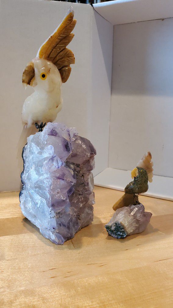 Handmade Quartz Crystal Parrot Bird Statue Figure Rock Gem Art